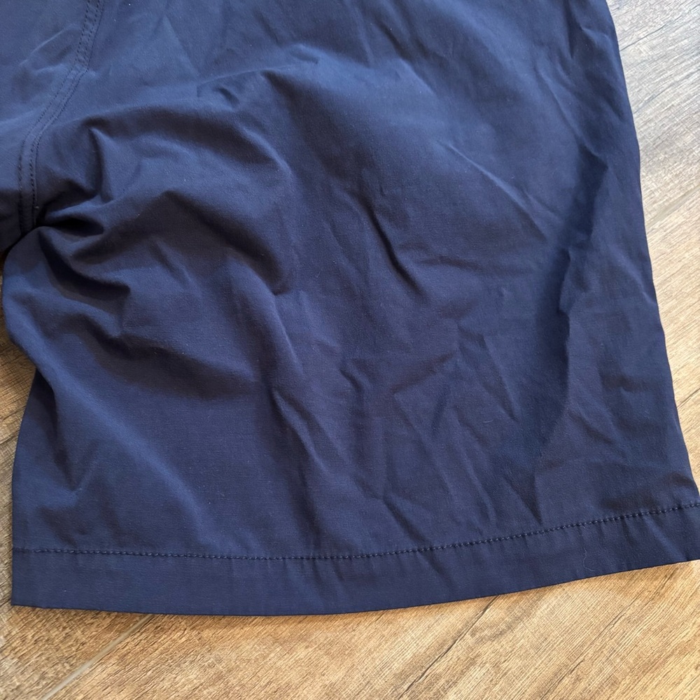 Southern Tide Navy Men's Flat Front Shorts Golf Resort Outdoor Size 36? - Picture 8 of 13